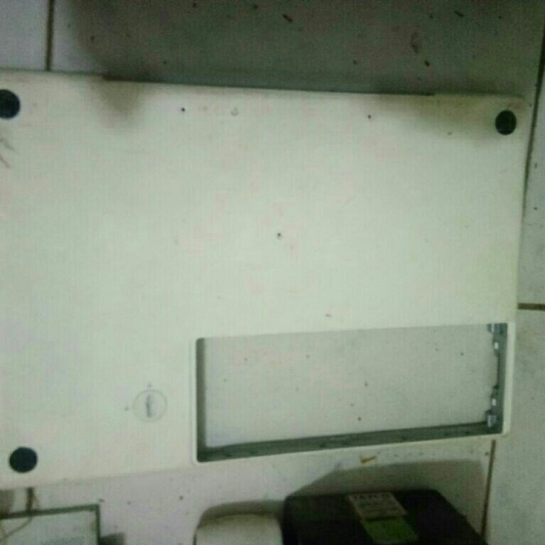 kesing macbook A1181 baca deskripsi