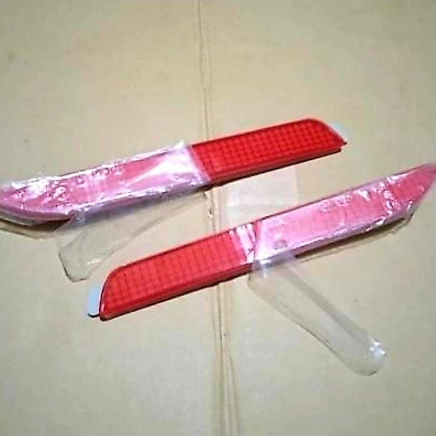 Lampu bemper belakang reflektor mata kucing [Original] mobil toyota innova tahun 2005 2006 2007 2008