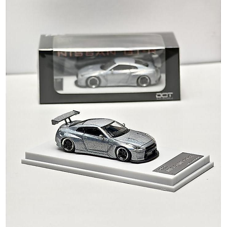 DOT Nissan GTR R35 Pandem Rocket Bunny GT Wing Limited Edition Violet Silver