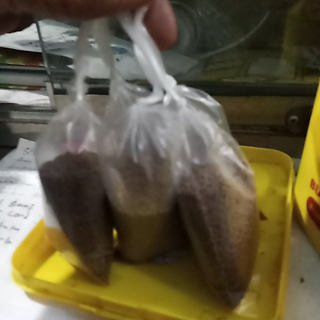 pelet pakan ikan kecil seperti cupang ,glowfish ,danio Guppy molly dll