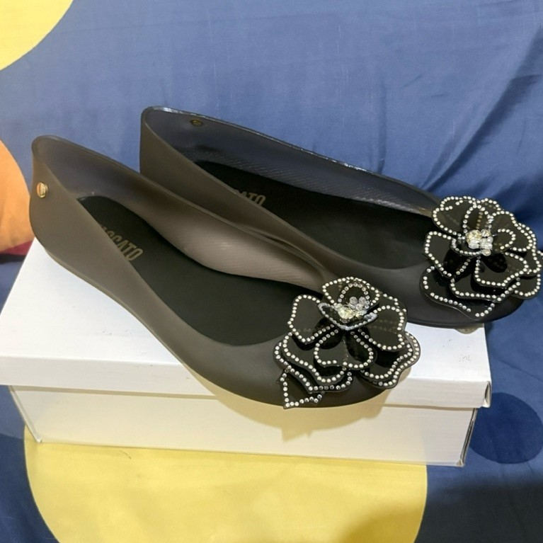 (Preloved) Sepatu Jelly STACCATO