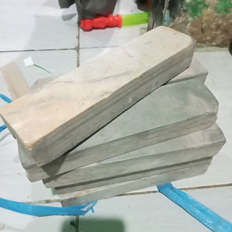 Batu asah pisau - batu alam halus ukuran besar