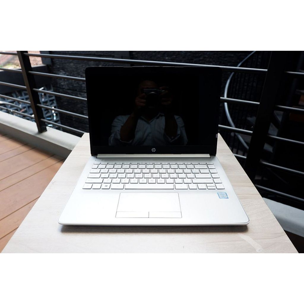Hp 14s-cf0062TU Core i3 7020U Ram 4Gb Ssd 256gb