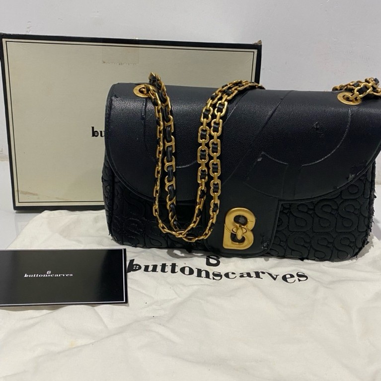 Preloved Buttonscarves Aluna Flip Bag Large BS Box Tas Bag Rantai Gold Black Hitam