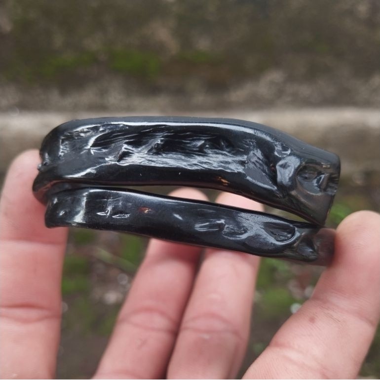 gelang akar Bahar merah body hitam