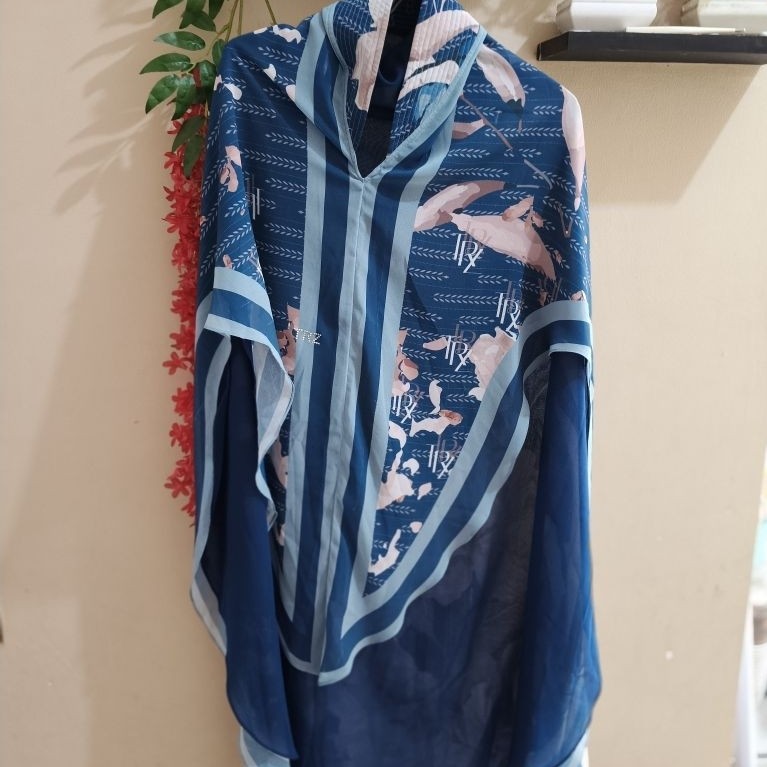 PRELOVED.KHIMAR.TRZ