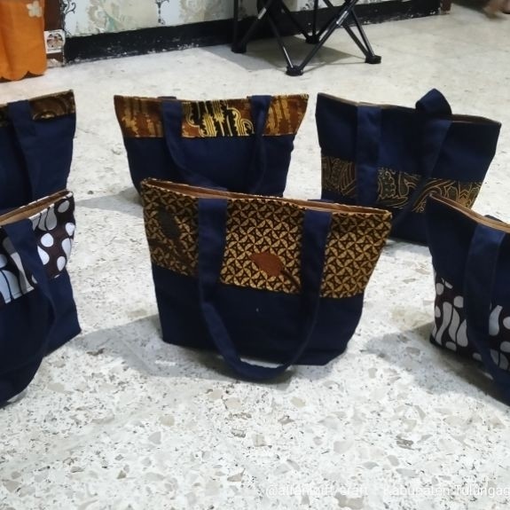 TAS BATIK /TOTEBAG BATIK / TAS JINJING / TAS PERCA
