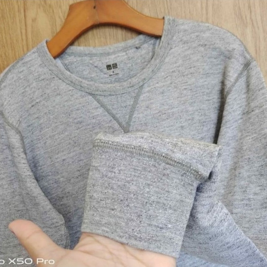 sweater Uniqlo seperti baru M UK 65 x 51