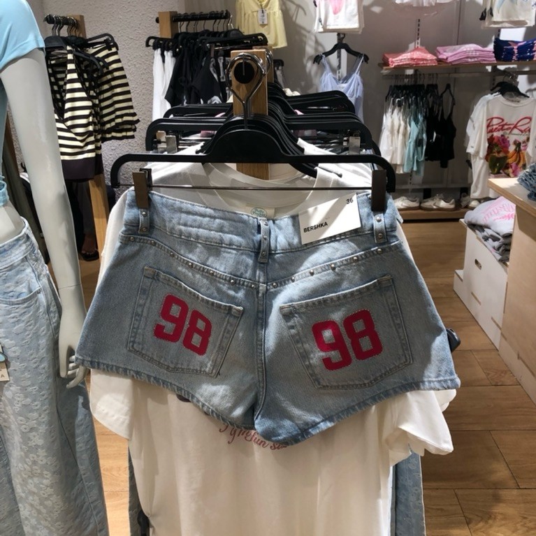 Jastip Bershka Celana Pendek Jeans