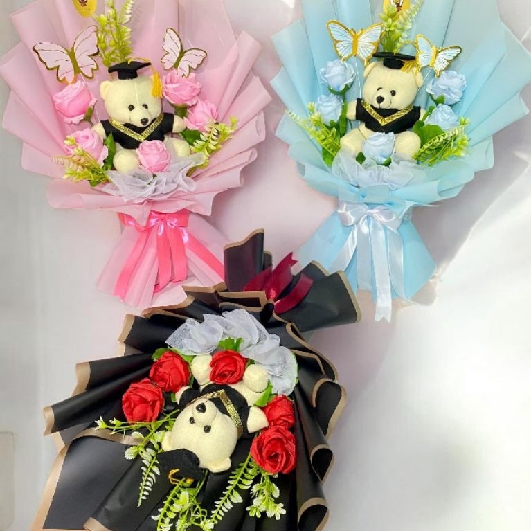Buket wisuda / buket graduation / bouquet wisuda murah / buket bunga wisuda / buket custom / buket s