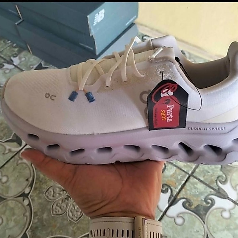 sneakers Size 43