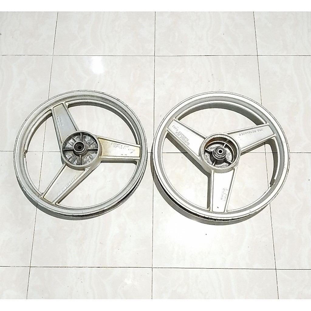 VELG MITSUYO JAPAN PALANG 3 DEPAN BELAKANG RING 17 UNTUK SUZUKI SERIES