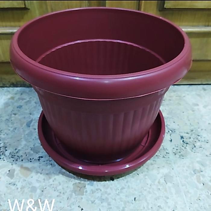 Pot Bunga Plastik Model Belimbing Diameter 30 cm Lengkap dengan Tatakan