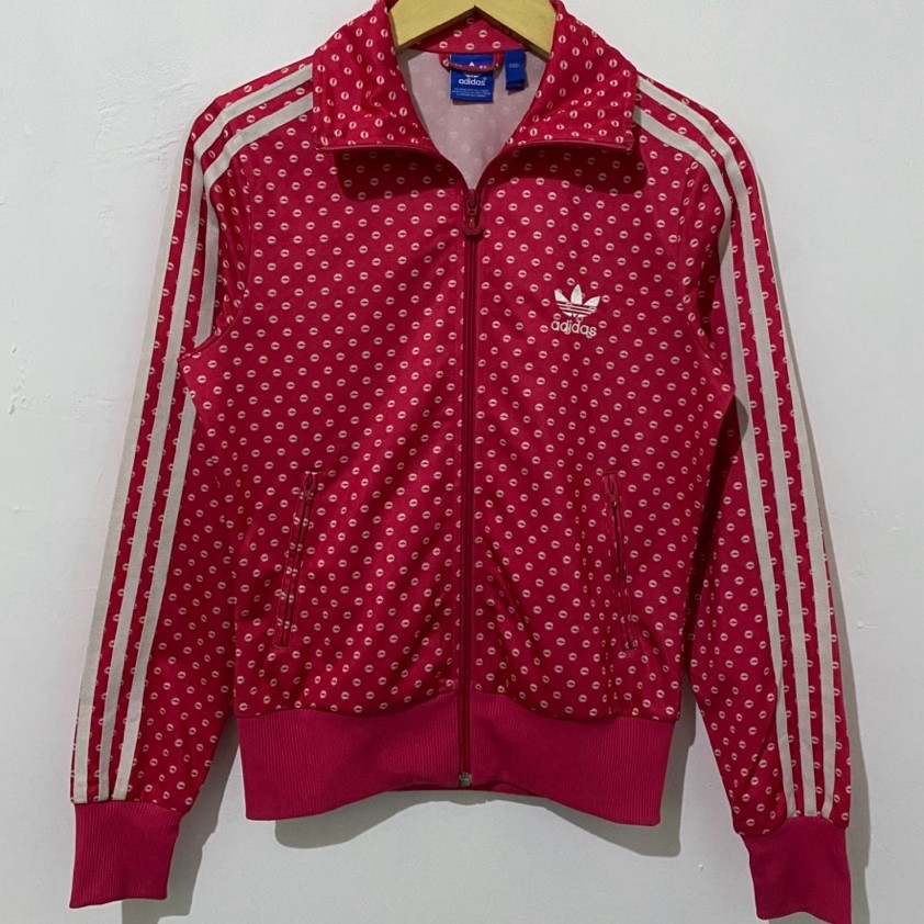 Tracktop Adidas Firebird TT big logo rare item casual style outfit mewah