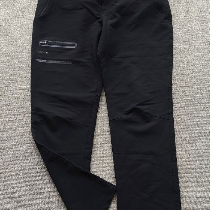 TRESPASS OUTDOOR CELANA SZ 32