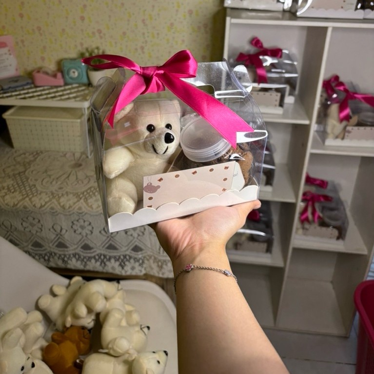 Gift box cookies boneka wisuda ulang tahun Free kardus packaging