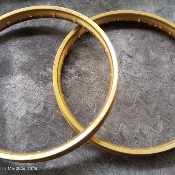 velg ROSSI ITALY 1.40 - 18 Gold