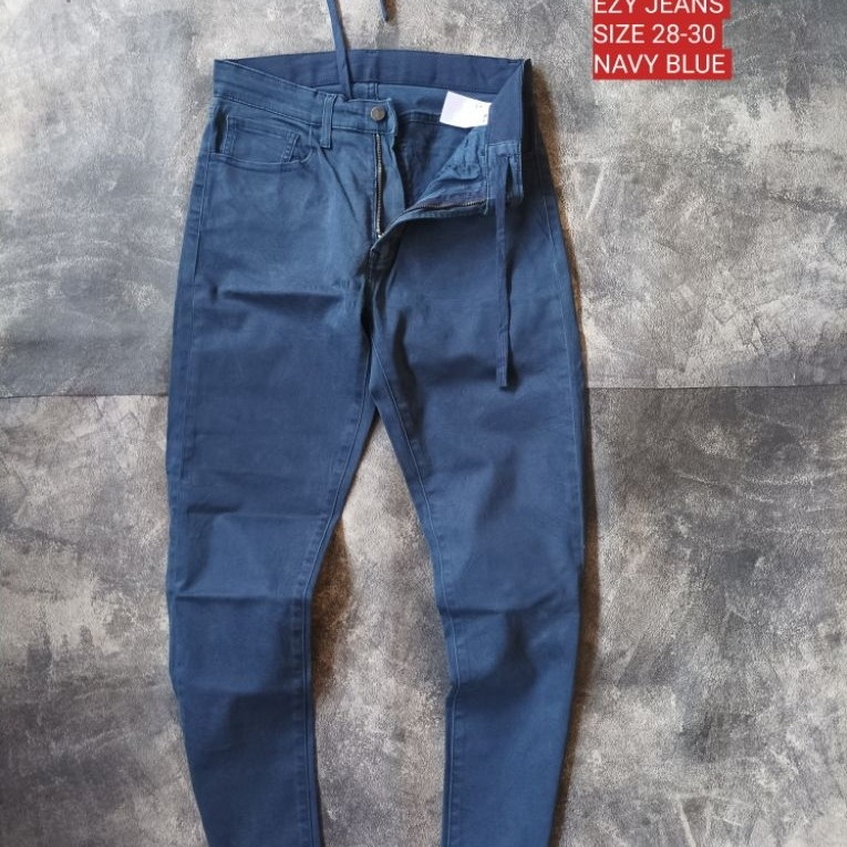 UNIQLO ANGKLE PANTS / CELANA UNIQLO ( SIZE 28-30 MUAT )