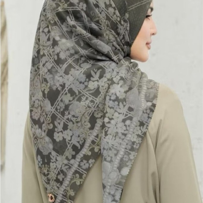 Zytadelia Scarf Ori. NEW bukan Preloved