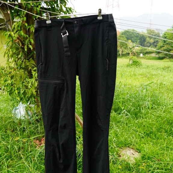 Semi Cargo Columbia Titanium