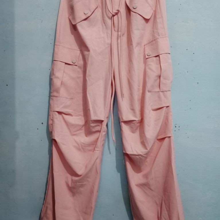 PRELOVED CELANA CARGO PARASUT