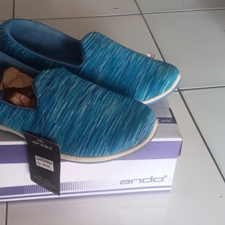 sepatu slip on wanita ando gardenia