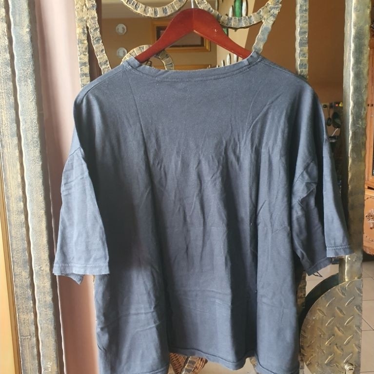 Preloved t shirt kaos oblong pull and bear wanita abu gelap dark grey size XL