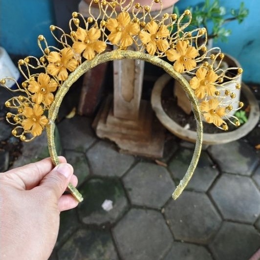 Bando crown emas