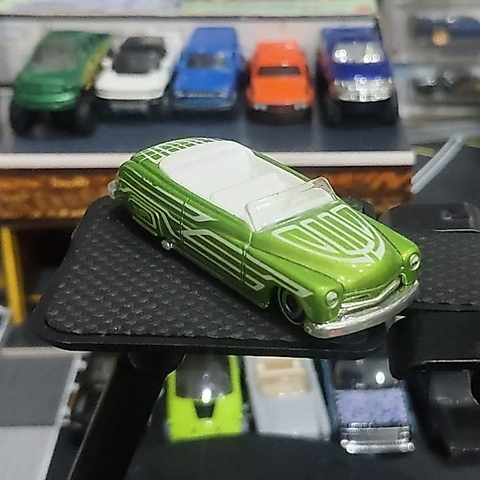 HotWheels 49 Merc Hijau Loose