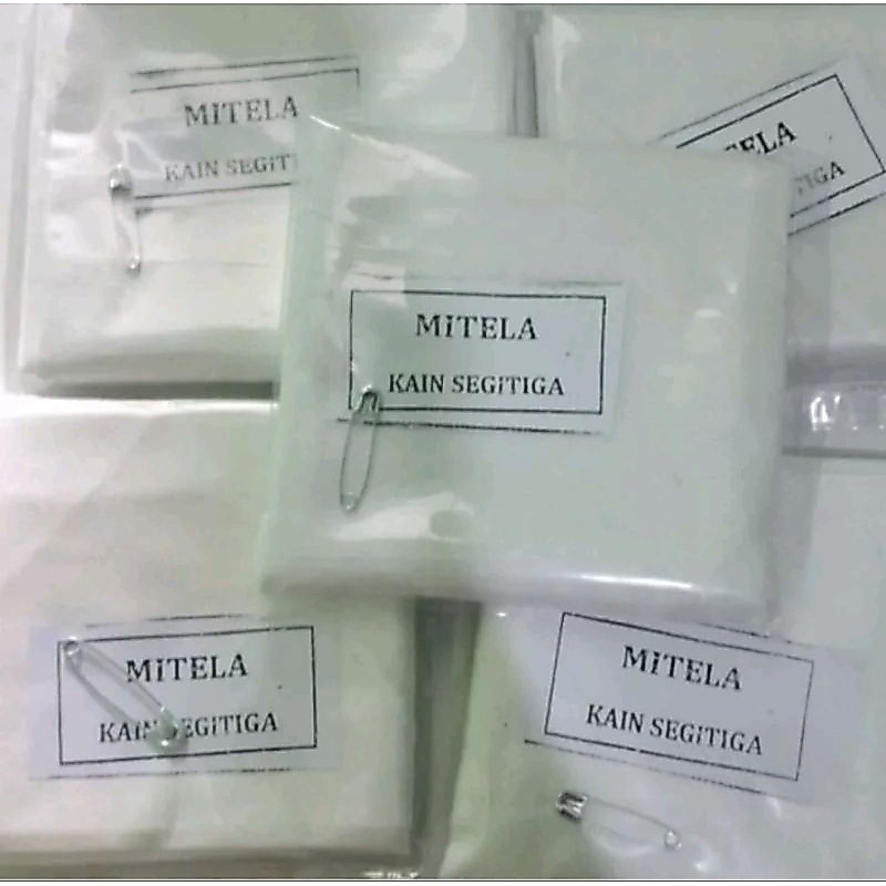 kain segitiga mitela/ mitela