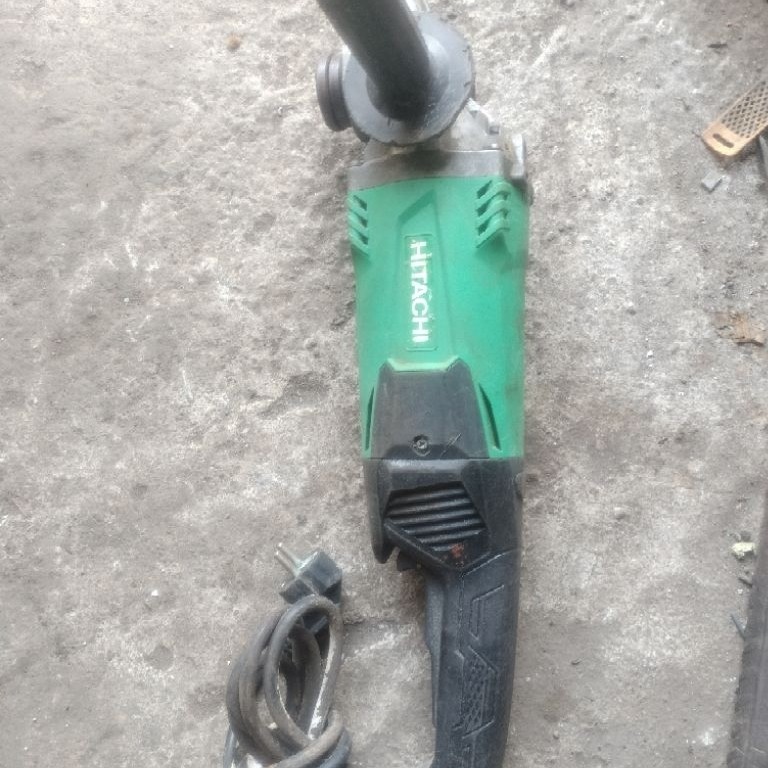 Gerinda Hitachi G 18ST