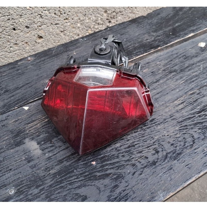 Stoplamp assy vixion new advance nvl belakang reflektor original tinggal pasang skks