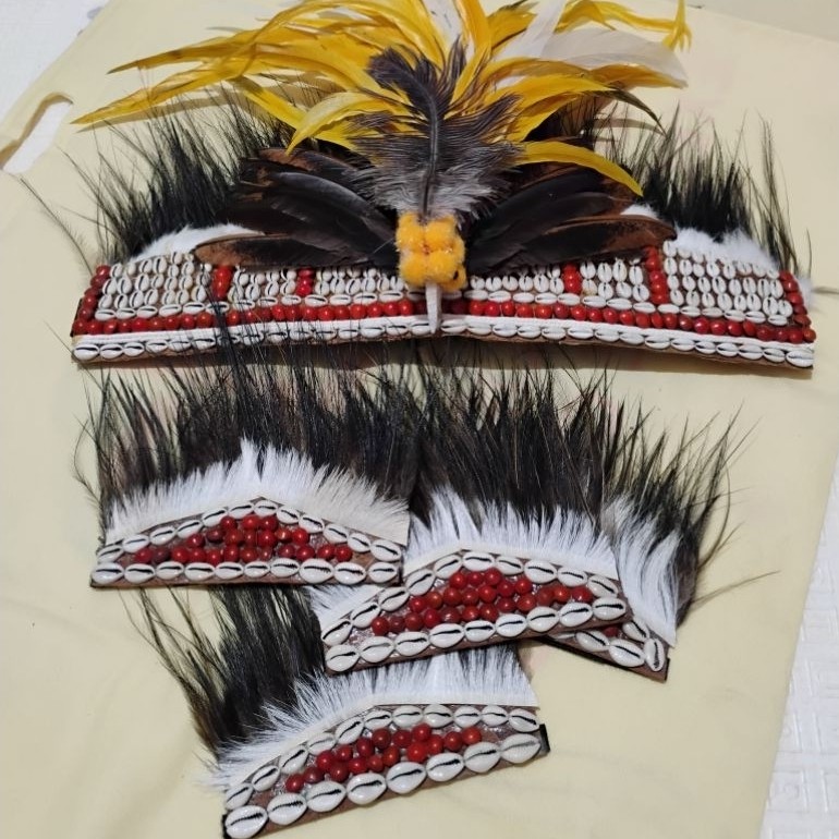 Aksesoris adat Papua