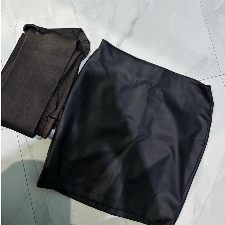 Rok Kulit (Leather Skirt) & Stocking