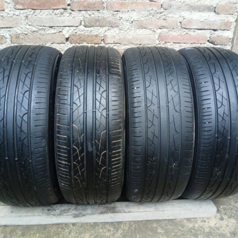Ban Hankook 205/45 R17