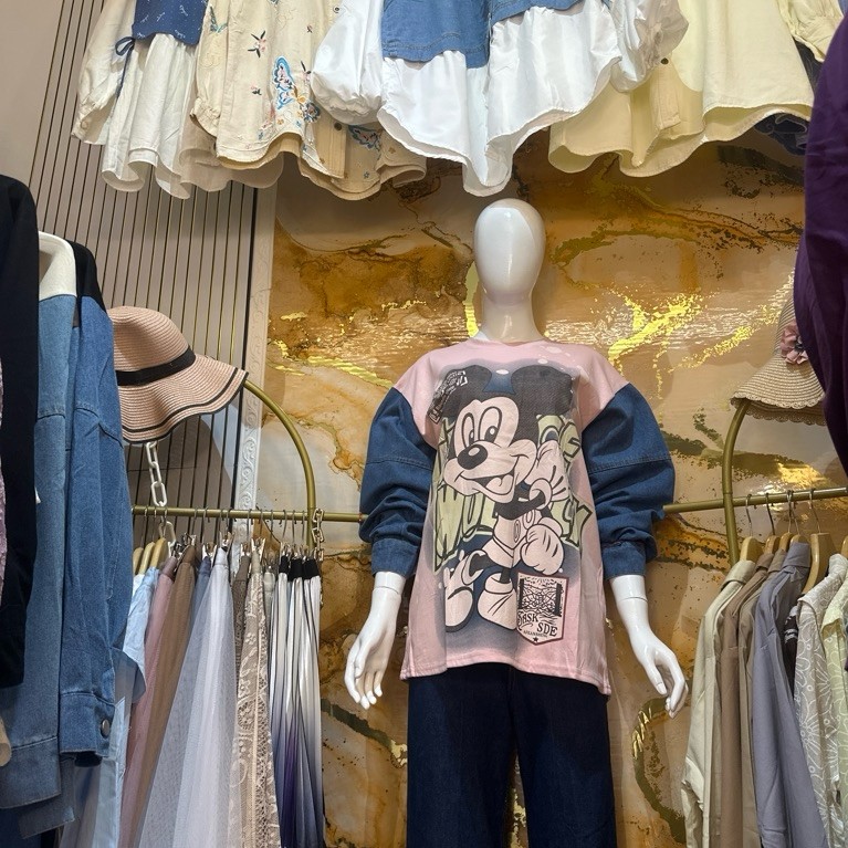 etalase khusus untuk baju baru etalase 03