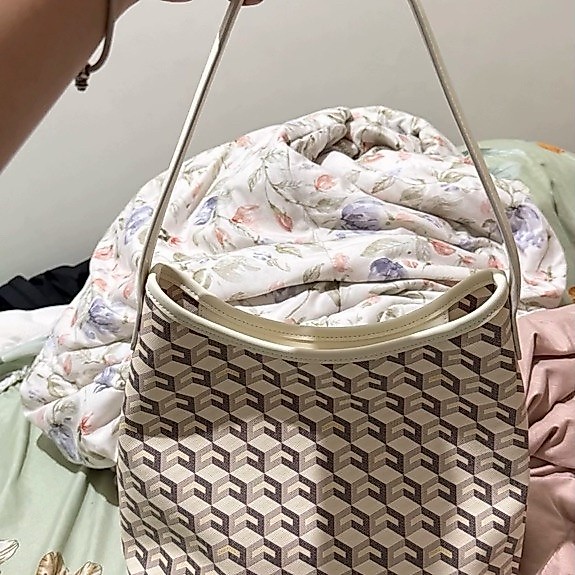tas christy ng