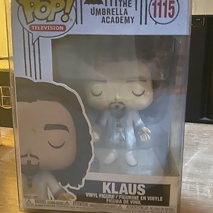 Preloved Klaus Hargreeves Funko Pop