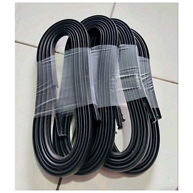 Karet roof Yaris bakpao 2006-2013 /Karet moulding Yaris 2006-2013 Karet atap Yaris 2006-2013