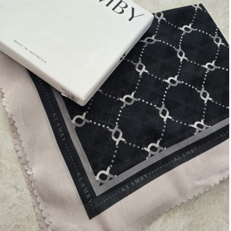 preloved monogram klamby scarf