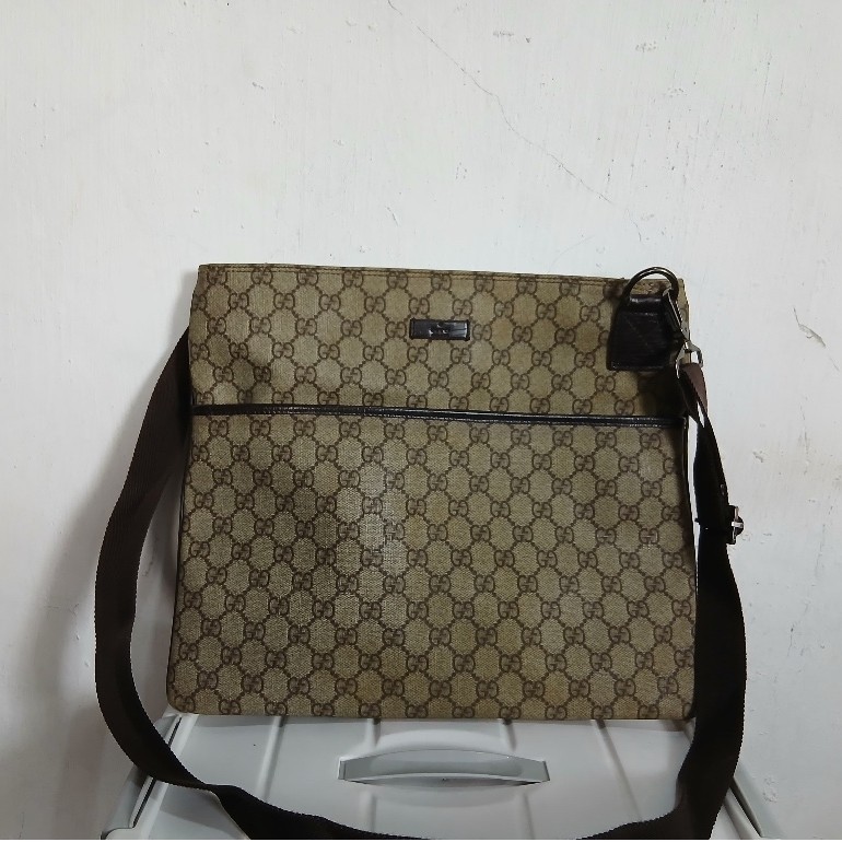 tas selempang pria cowo sling bag brand Gucci signature full kulit leather preloved