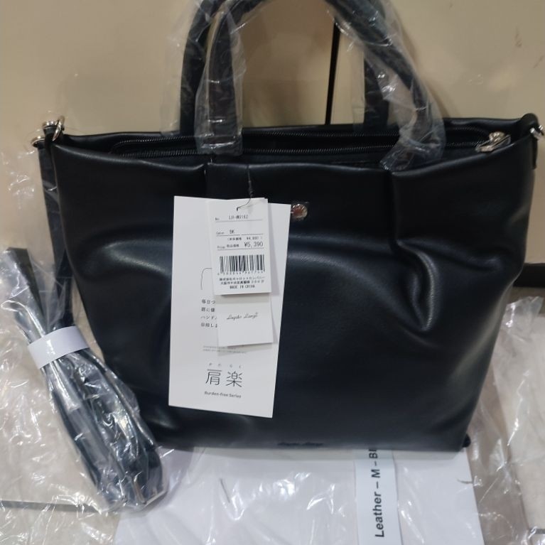 TAS LEGATO LARGO KULIT / LEGATO LARGO BAG ORI LEATHER UK M BLACK