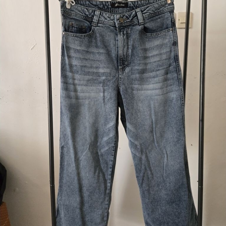 widie jeans indonesia