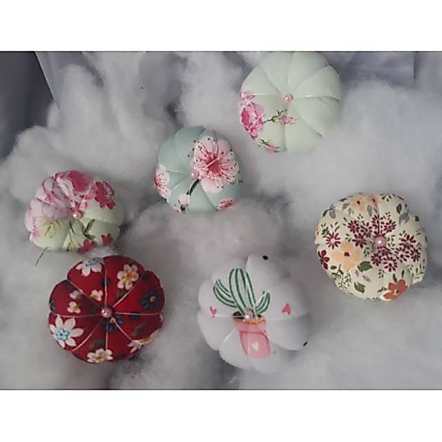 Souvenir Pin Cushion / tempat jarum pentul