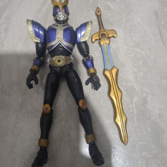 Shf kuuga rising titan