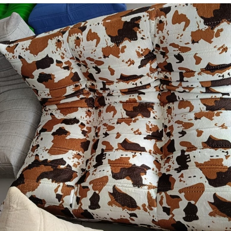 SOFA TOGO COW PATTERN - Sofa Lesehan Motif Sapi Unik Bovinae Cafe Pinterest