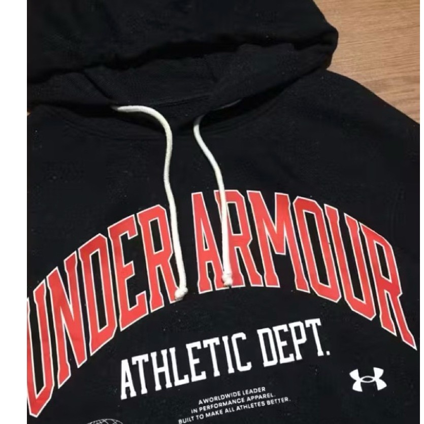 Preloved Hodie Under Armour Athletic Dept Size XL