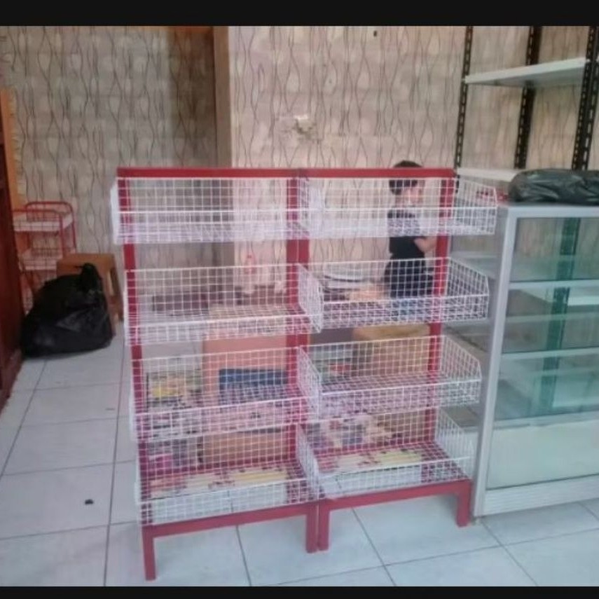 Rak susun yang sangat cocok untuk penempatan di warung supaya lebih rapi. terbuat dari bahan besi ya