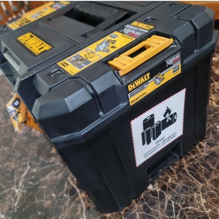 Dewalt DCS575T2 54V Max Cordless Circular Saw 184mm Flexvolt DCS575