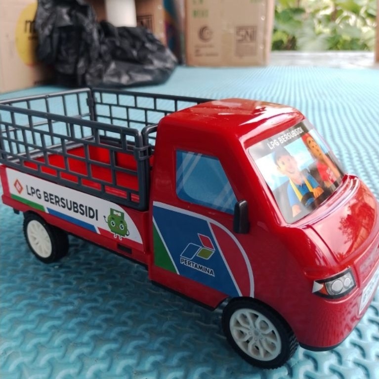 mainan mobil pick up